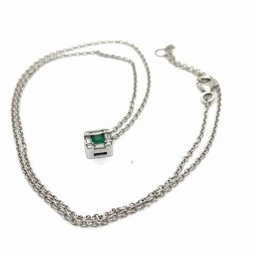 Collier Collier - Motif carré en or blanc avec émeraude et diamants 58 Facettes