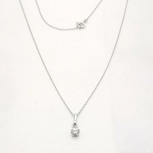Collier Collier avec pendentif en or blanc 18 carats et diamant 0,15 ct 58 Facettes