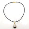 Collier Collier en or jaune 18 carats avec cordon en cuir et perle 58 Facettes