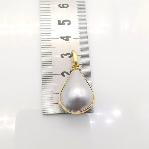 Collier Collier en or jaune 18 carats avec cordon en cuir et perle 58 Facettes