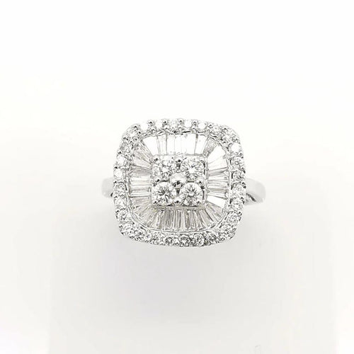 Bague 48 Bague en or blanc 18 carats avec diamants 58 Facettes