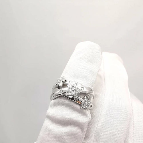 Bague 59 Bague en or blanc 18 carats sertie de diamants 58 Facettes