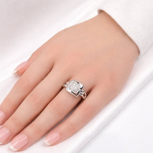 Bague 56 Bague en or blanc 18 carats sertie de diamants 58 Facettes