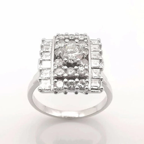 Bague 55 Bague en or blanc 18 carats sertie de diamants certifiés HRD 58 Facettes