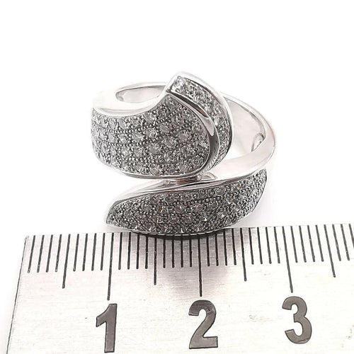 Bague 55 Bague en or blanc 18 carats pavée de diamants 58 Facettes