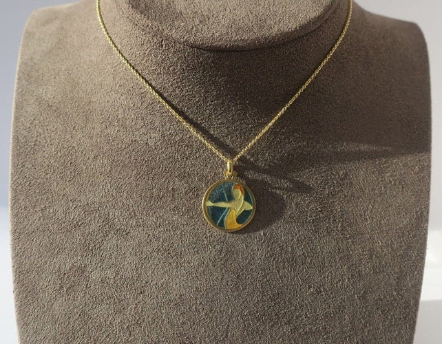 Pendentif Cartier - Pendentif Sagittaire vintage en or jaune et émail plique-à-jour 58 Facettes