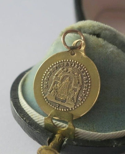 Pendentif Notre-Dame de Fourvière - Médaille pendentif biface XIXe en or jaune 58 Facettes