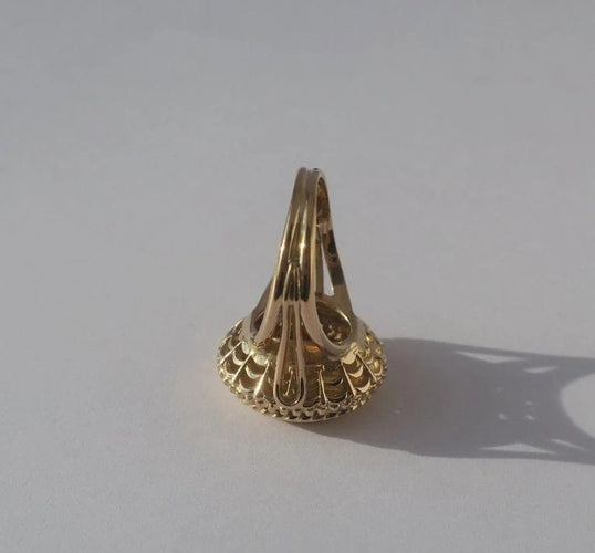 Bague 50 A. Augis - Bague chevalière Médaille d’Amour en or jaune, diamant et rubis 58 Facettes