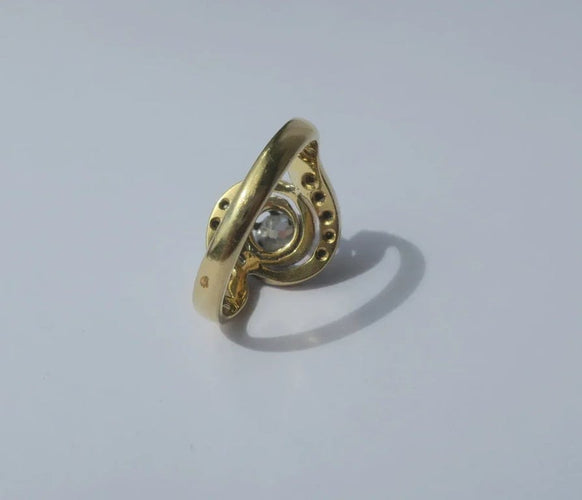 Bague 50 Bague Tourbillon en or jaune 18 carats et platine sertie de diamants 58 Facettes