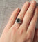 Bague 55 Bague Pompadour saphir vert et diamants en or blanc 18 carats 58 Facettes