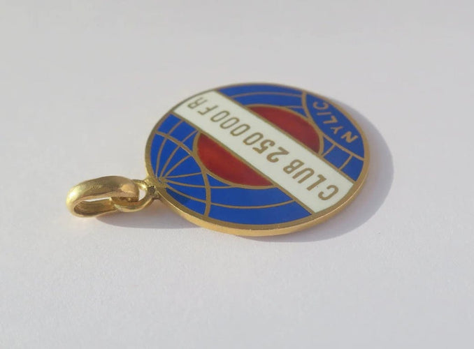 Pendentif New York Life Insurance Company - Pendentif globe terrestre ancien en or jaune émaillé 58 Facettes