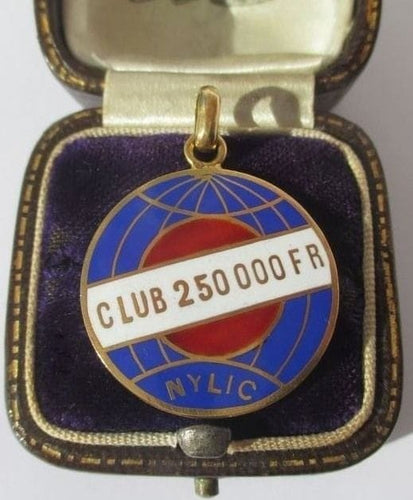 Pendentif New York Life Insurance Company - Pendentif globe terrestre ancien en or jaune émaillé 58 Facettes