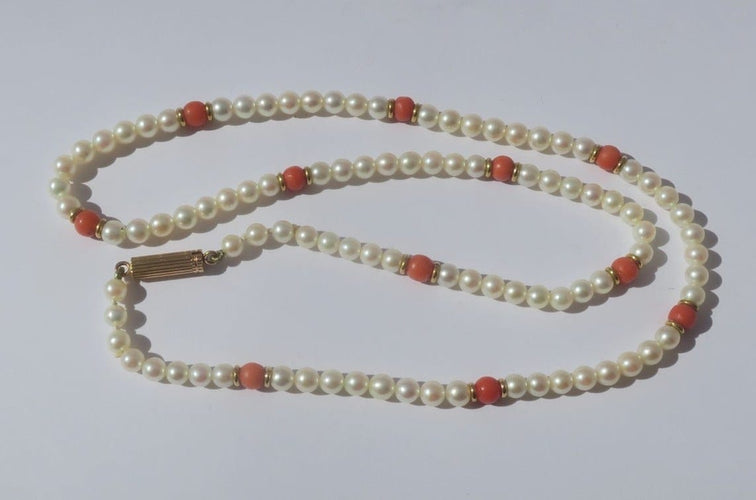Collier choker or rose perles de culture Akoya corail