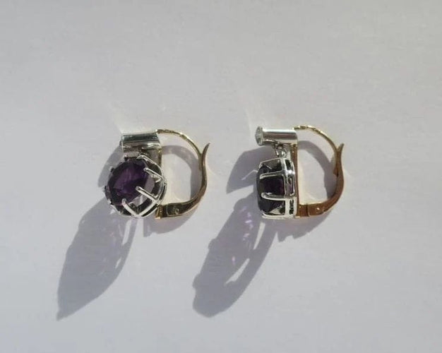 Boucles d'oreilles Boucles d’oreilles dormeuses anciennes en or jaune 18 carats et améthystes 58 Facettes
