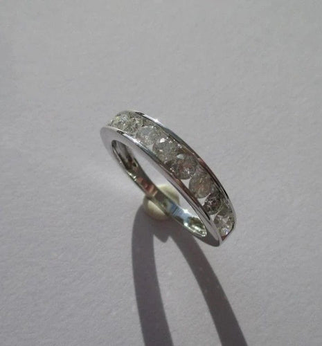 Bague 50.5 Bague alliance demi-tour en or blanc 18 carats et diamants 58 Facettes