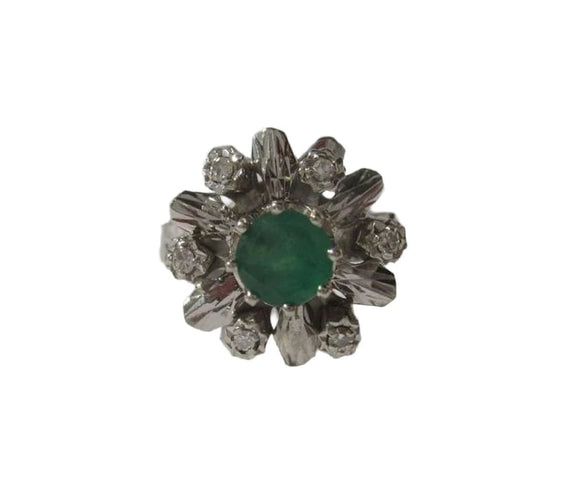 Bague 54 Bague Pompadour en or blanc, émeraude et diamants 58 Facettes