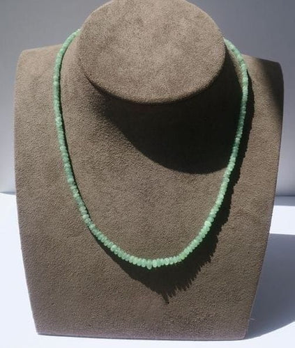 Collier Collier de perles d’émeraudes naturelles avec fermoir en or rose 18 carats 58 Facettes