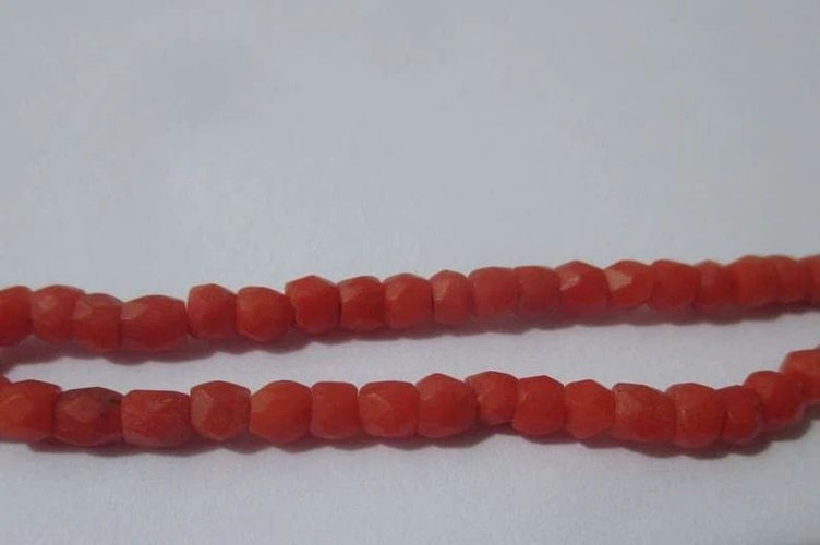 Bracelet Bracelet régional XIXe en corail et or rose 58 Facettes