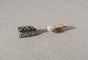 Broche Broche flèche en or rose 18 carats, perle fine et diamants 58 Facettes