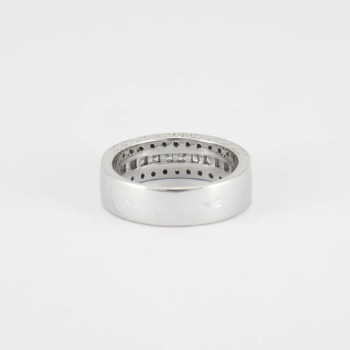 Bague 53 Bague en or blanc 18K et diamants 58 Facettes