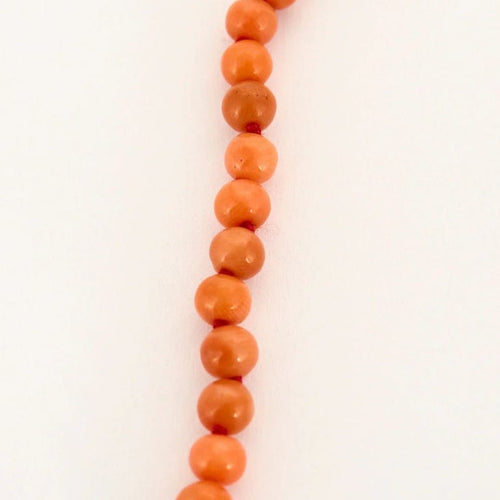 Collier Collier ancien en or jaune 18 carats avec perles de corail 58 Facettes
