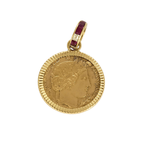 Pendentif Pendentif-médaille 10 Fr - Pendentif en or jaune 750 avec rubis et diamants 58 Facettes