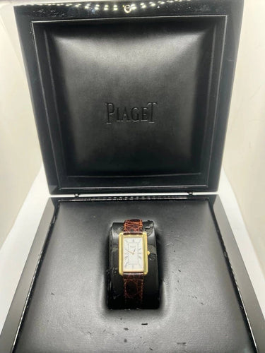 Montre Piaget Tank Allongée - Montre en or jaune 18K réf. 9228 58 Facettes