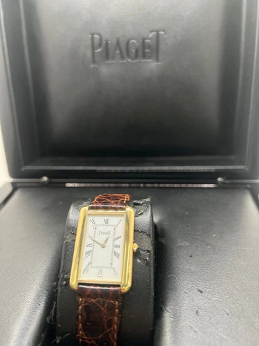 Montre Piaget Tank Allongée - Montre en or jaune 18K réf. 9228 58 Facettes