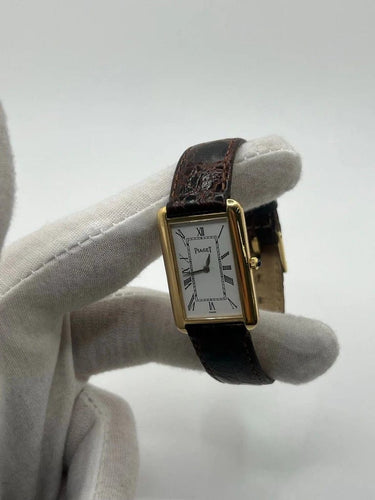 Montre Piaget Tank Allongée - Montre en or jaune 18K réf. 9228 58 Facettes