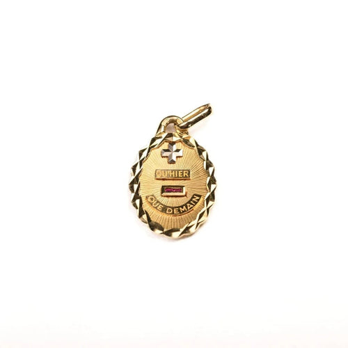 Pendentif Augis - Médaille d’amour ovale en or jaune 18K et rubis synthétiques 58 Facettes LMB-316