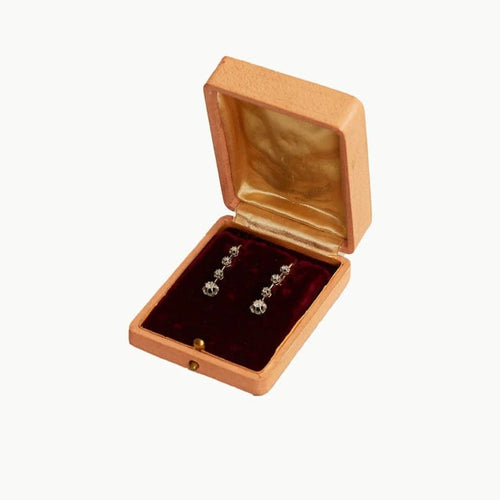 Boucles d'oreilles Boucles d'oreilles dormeuses en or 18K et diamants 58 Facettes