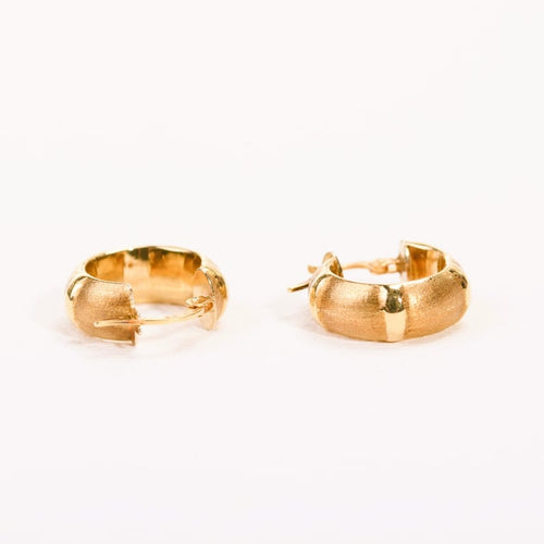 LaMarquisedeB_Créoles larges or jaune amati et brillant_intérieur.jpg