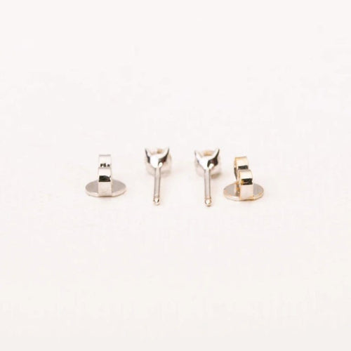 Boucles d'oreilles Boucles d'oreilles puces en or blanc 18K et diamants 58 Facettes