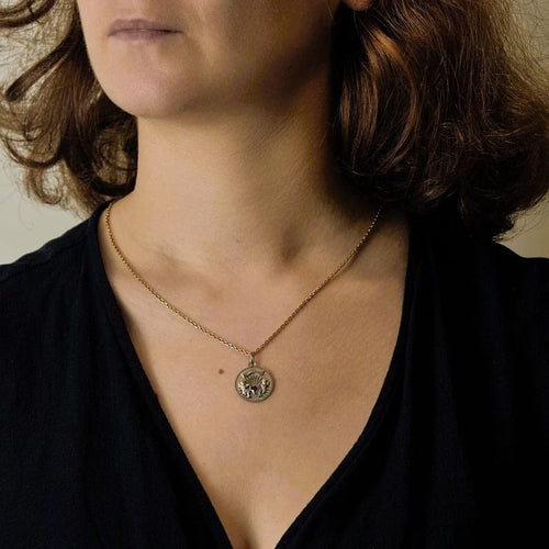 Pendentif Médaille - Pendentif en or gris 18K et rubis synthétique cœur 58 Facettes LMB-307