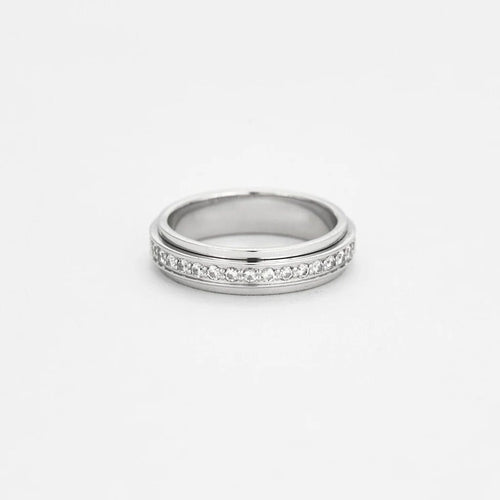 Bague 52 Piaget Possession - Bague en platine et diamants 58 Facettes 44