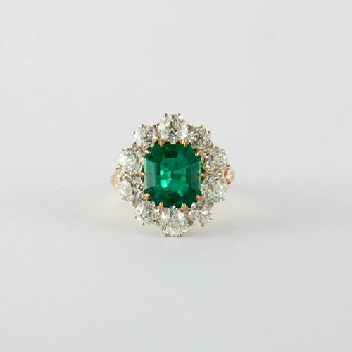 Bague 51 Bague marguerite en or jaune avec émeraude et diamants 58 Facettes