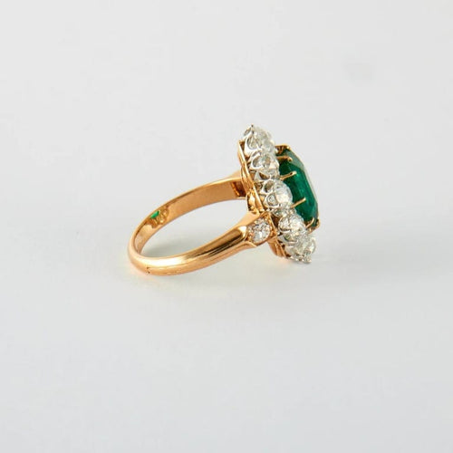 Bague 51 Bague marguerite en or jaune avec émeraude et diamants 58 Facettes