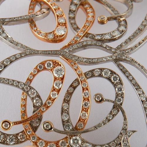 Bracelet Bracelet papillon en or blanc et or jaune avec perles Akoya et diamants 58 Facettes