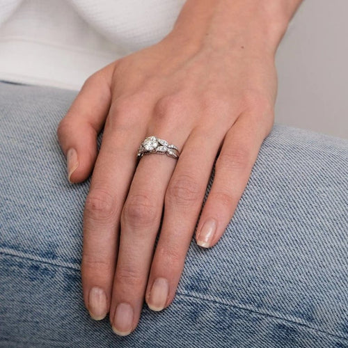 Bague 54 Bague papillon en or gris et diamants 58 Facettes