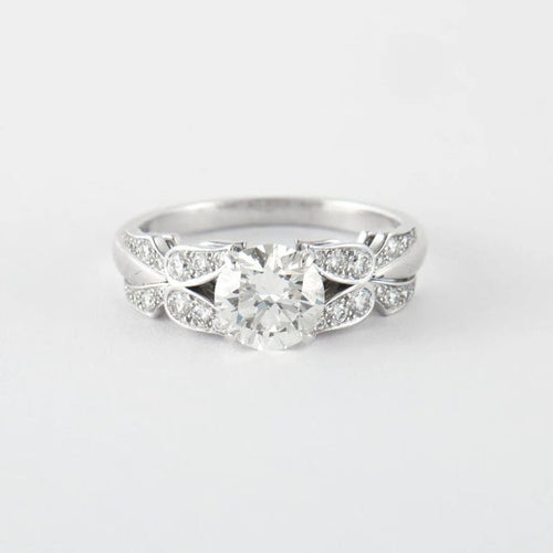 Bague 54 Bague papillon en or gris et diamants 58 Facettes