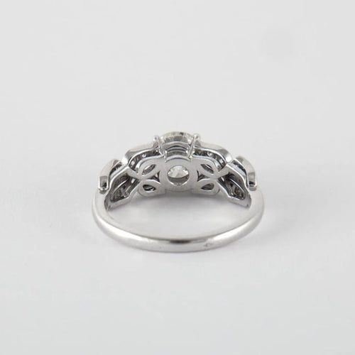 Bague 54 Bague papillon en or gris et diamants 58 Facettes
