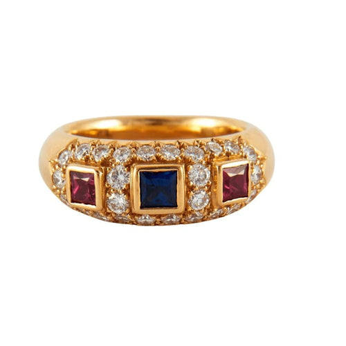 Bague 52 Bague carrée en or jaune 18K, saphir, rubis et diamants 58 Facettes 2.131