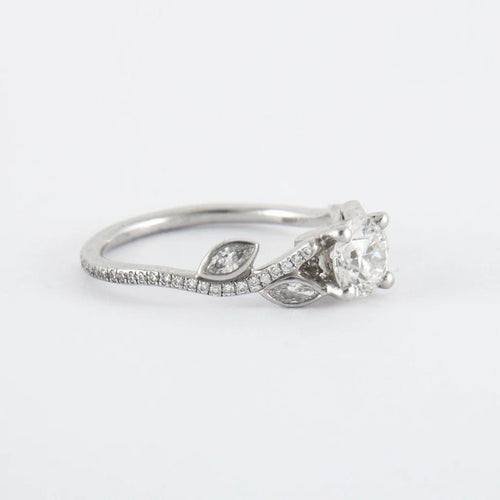 Bague 50 De Beers - Bague feuillage en platine 950 et diamants 58 Facettes 1.13209