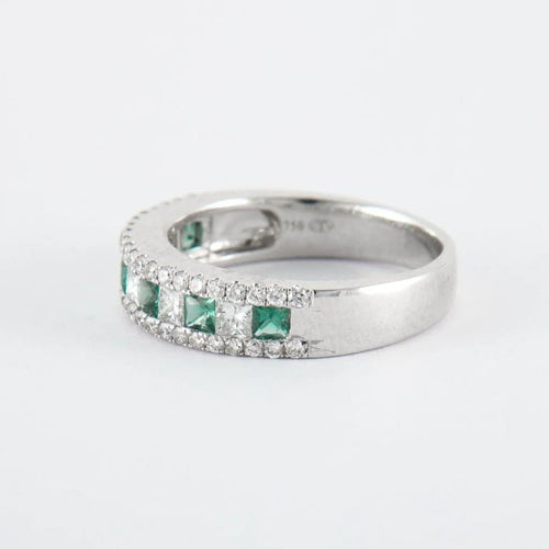 Bague 53.5 Ligne Vendôme Love - Bague en or gris 18k, émeraude et diamants 58 Facettes 2.113