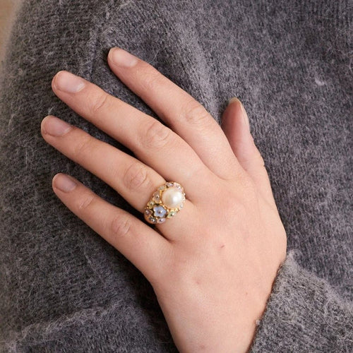 Bague 51 Bague fleur en or jaune 18k avec perle Akoya 58 Facettes 002.199
