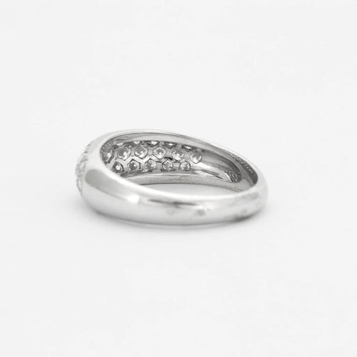 Bague 52 Bague en or blanc 18k pavée de diamants 0,95 ct 58 Facettes 002.203