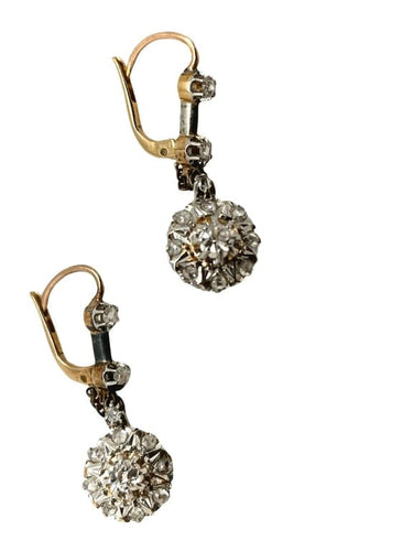 Boucles d'oreilles Boucles d’oreilles dormeuses Art déco motif fleur en or 18k et platine diamants 58 Facettes M8616