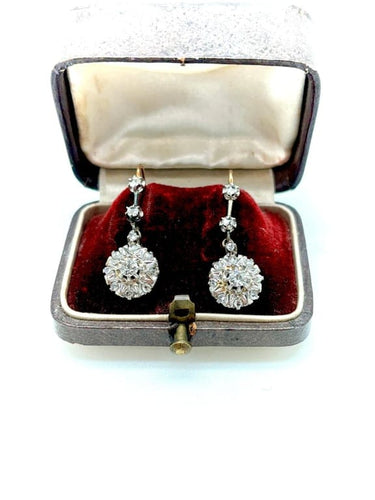 Boucles d'oreilles Boucles d’oreilles dormeuses Art déco motif fleur en or 18k et platine diamants 58 Facettes M8616