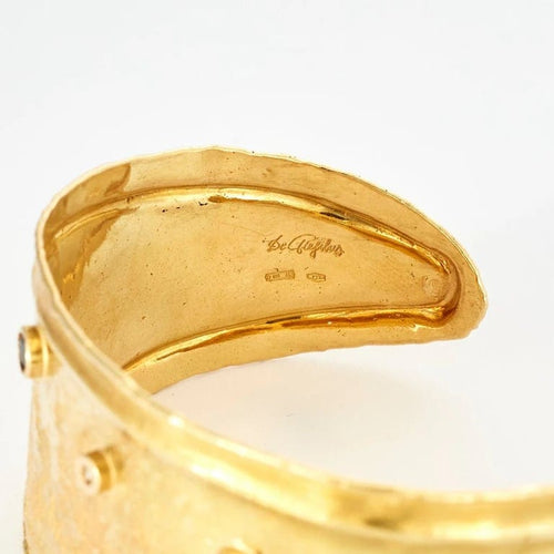 Bracelet De Prejilus - Bracelet manchette en or 18k serti de pierres 58 Facettes M8621