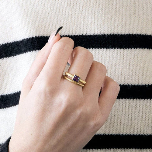 Bague 53 Bague double jonc en or jaune 18k sertie d’une améthyste 58 Facettes M9034